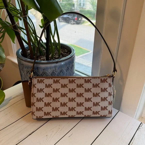 Michael Kors | Vincent Logo Shoulder Bag with Pochette, Medium - Picture 4 of 14